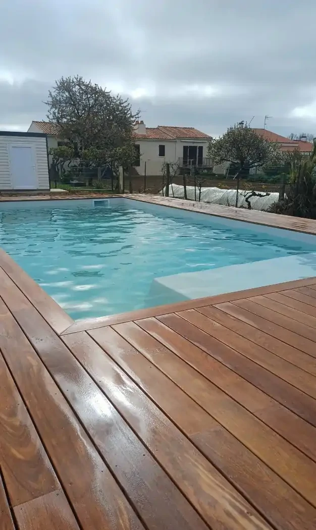 aménagement de piscine en bois à Angles 85750