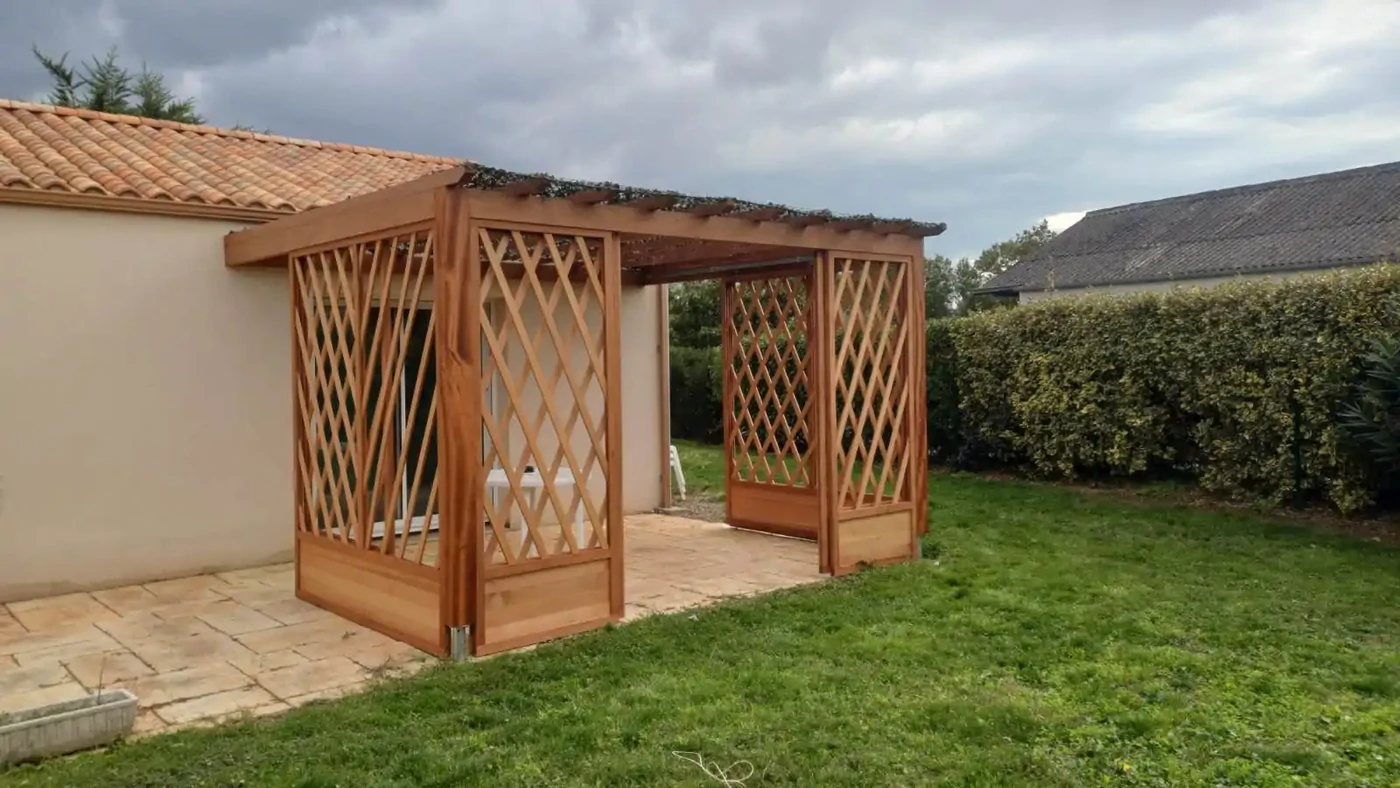 pergola en bois à Angles